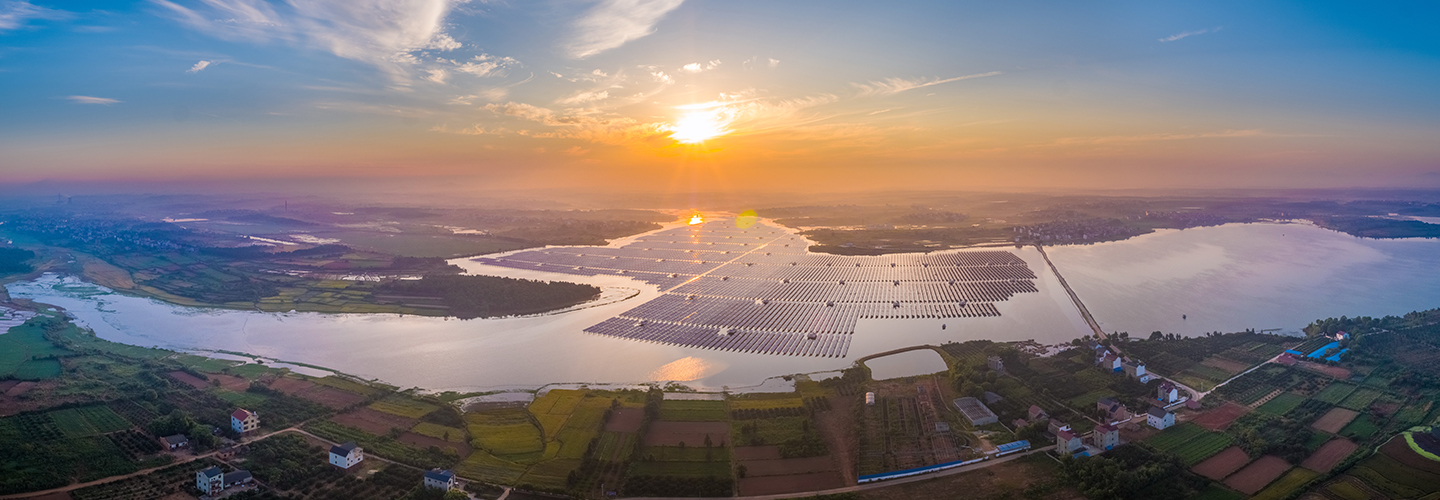 HB火博|主页科技江西鄱阳123.235MW “渔光互补”型光伏发电扶贫项目